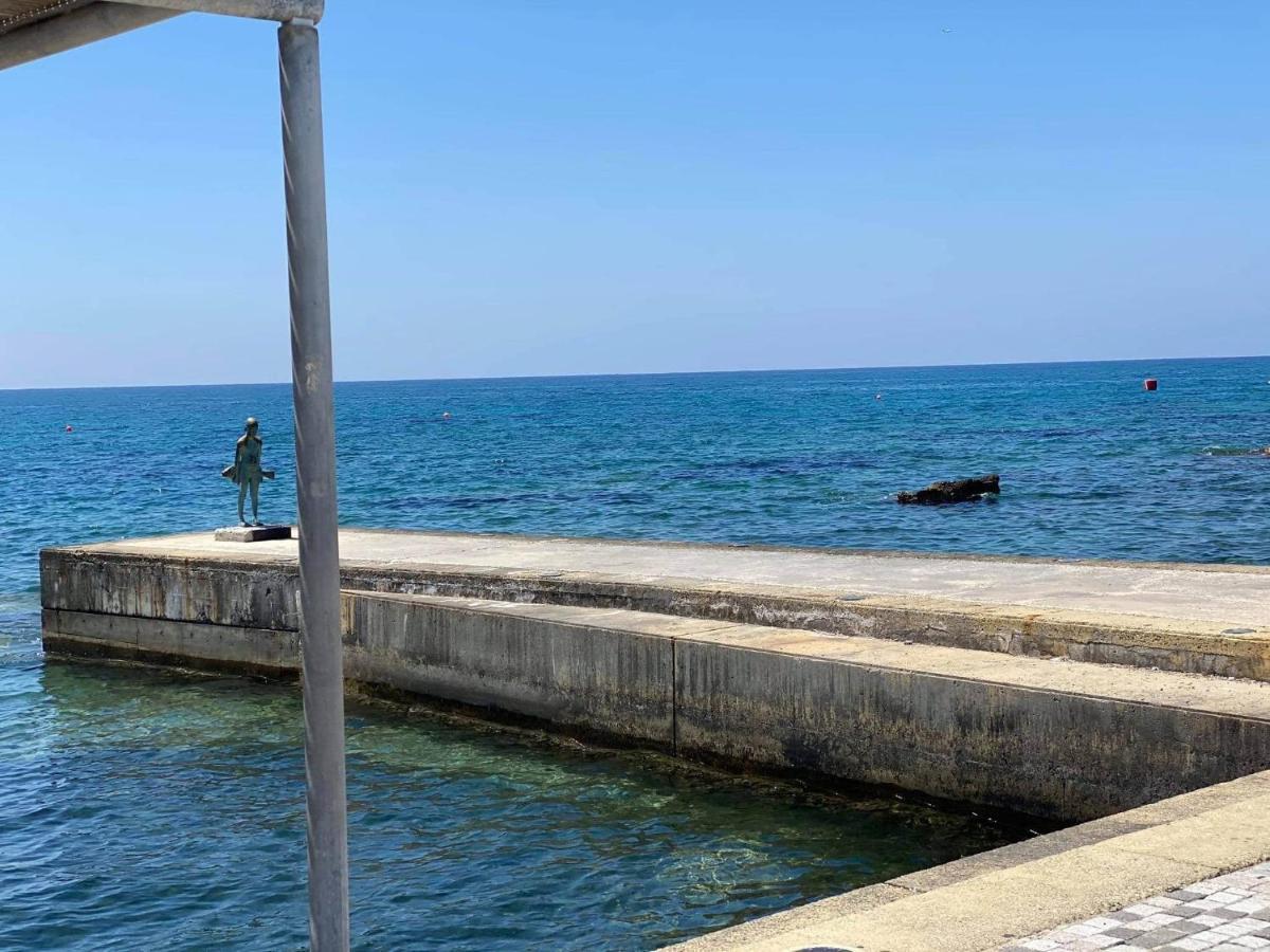Beachside Apartment In Kato Paphos Lighthouse 81 Екстериор снимка
